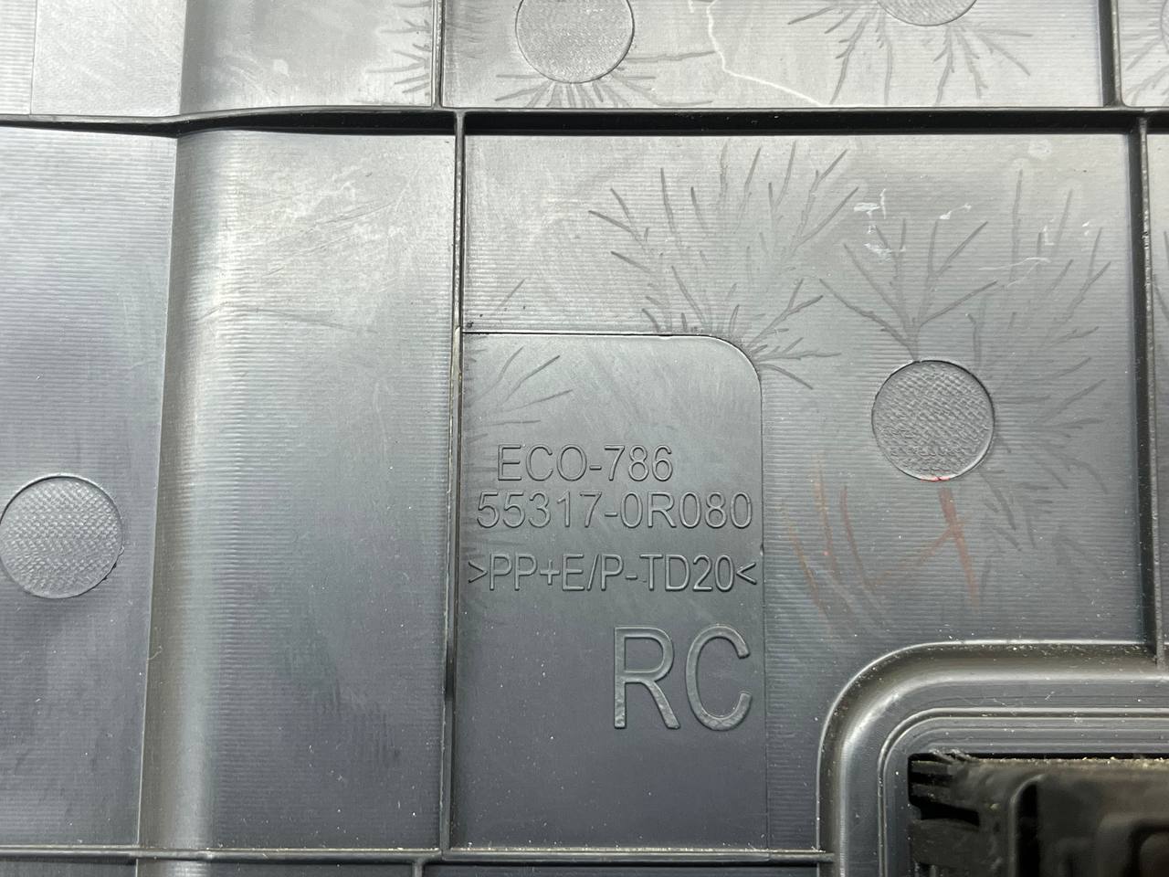 Накладка торпедо Toyota Rav 4 (XA50) 2018>