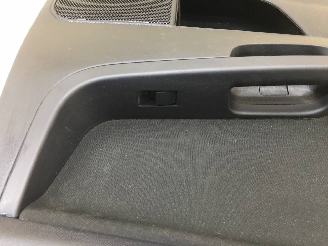Обшивка двери задней левой Mitsubishi Lancer X (CX, CY)  2007>