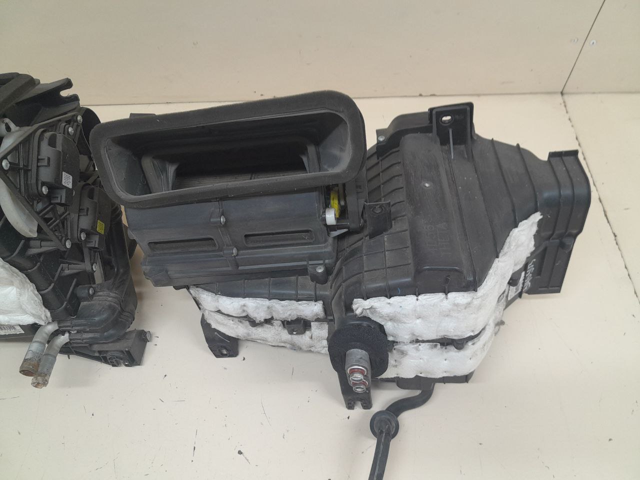 Корпус отопителя Hyundai Starex H1/Grand Starex 2007> Корпус отопителя Hyundai Starex H1/Grand Starex 2007>