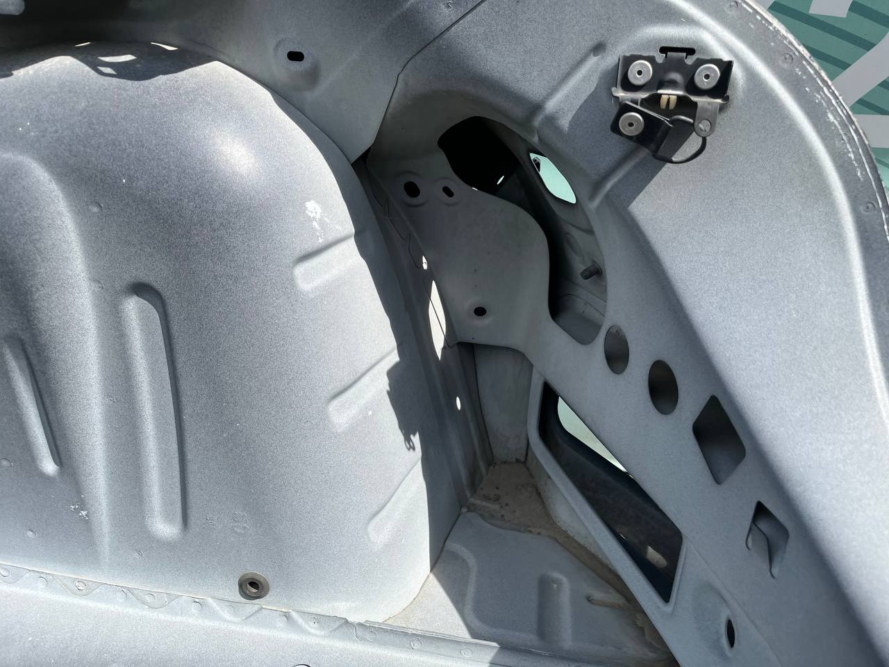 Крыло заднее правое Peugeot 308 2007>