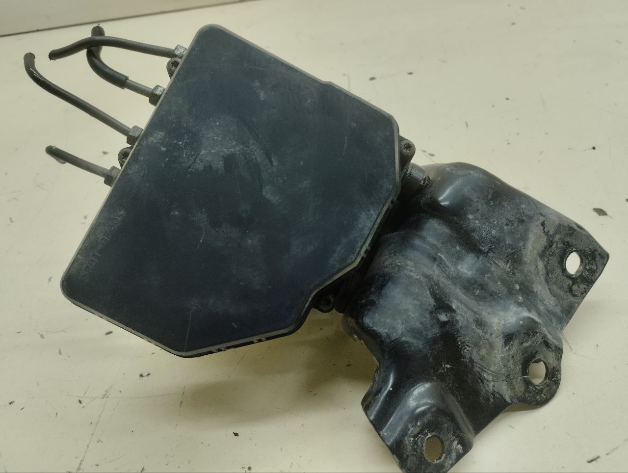 Блок ABS (насос) Toyota Rav 4 (A30) 2006-2013