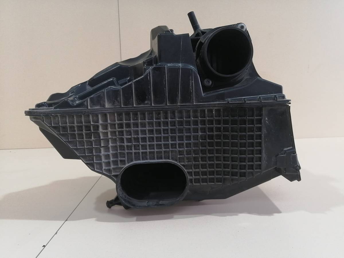 Корпус воздушного фильтра Lada Largus 2012>