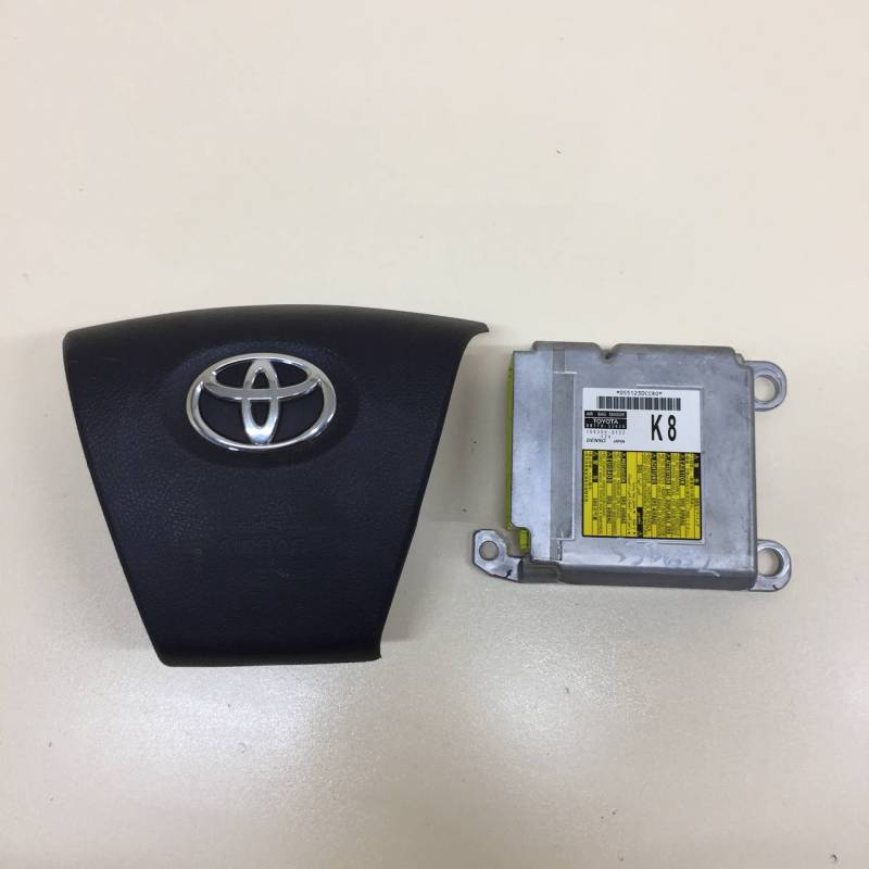 Подушка безопасности в рулевое колесо Toyota Camry (XV50) 2011-2017 Подушка безопасности в рулевое колесо Toyota Camry (XV50) 2011-2017