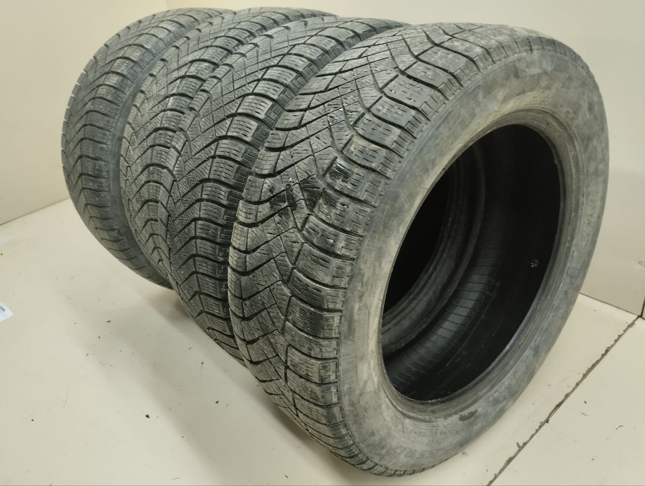 Шины к-кт R17 Зимние нешипованные PIRELLI ICE ZERO