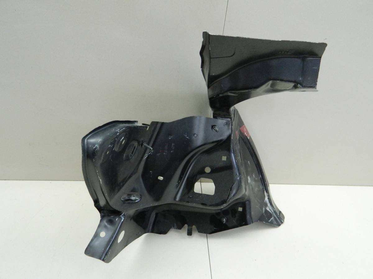 Кронштейн фонаря Peugeot 301 2013>