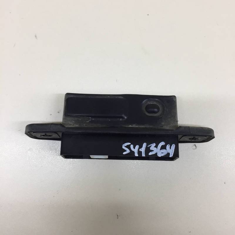 Кнопка открывания багажника Lexus RX 350 /450h (XL10) 2009-2015 Кнопка открывания багажника Lexus RX 350 /450h (XL10) 2009-2015