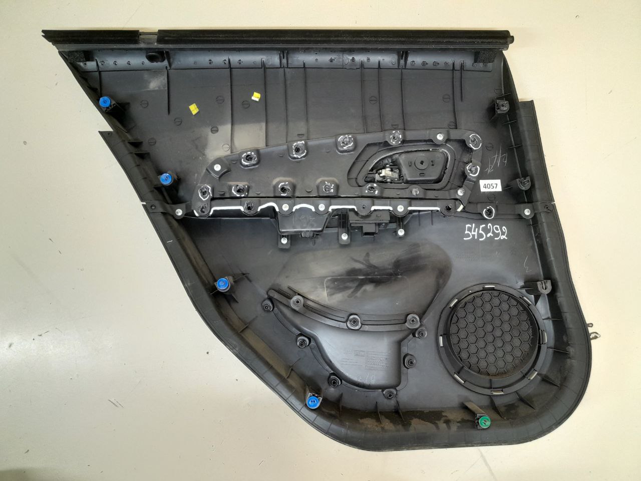 Обшивка двери задней правой Chevrolet Cruze (J300) 2009-2016