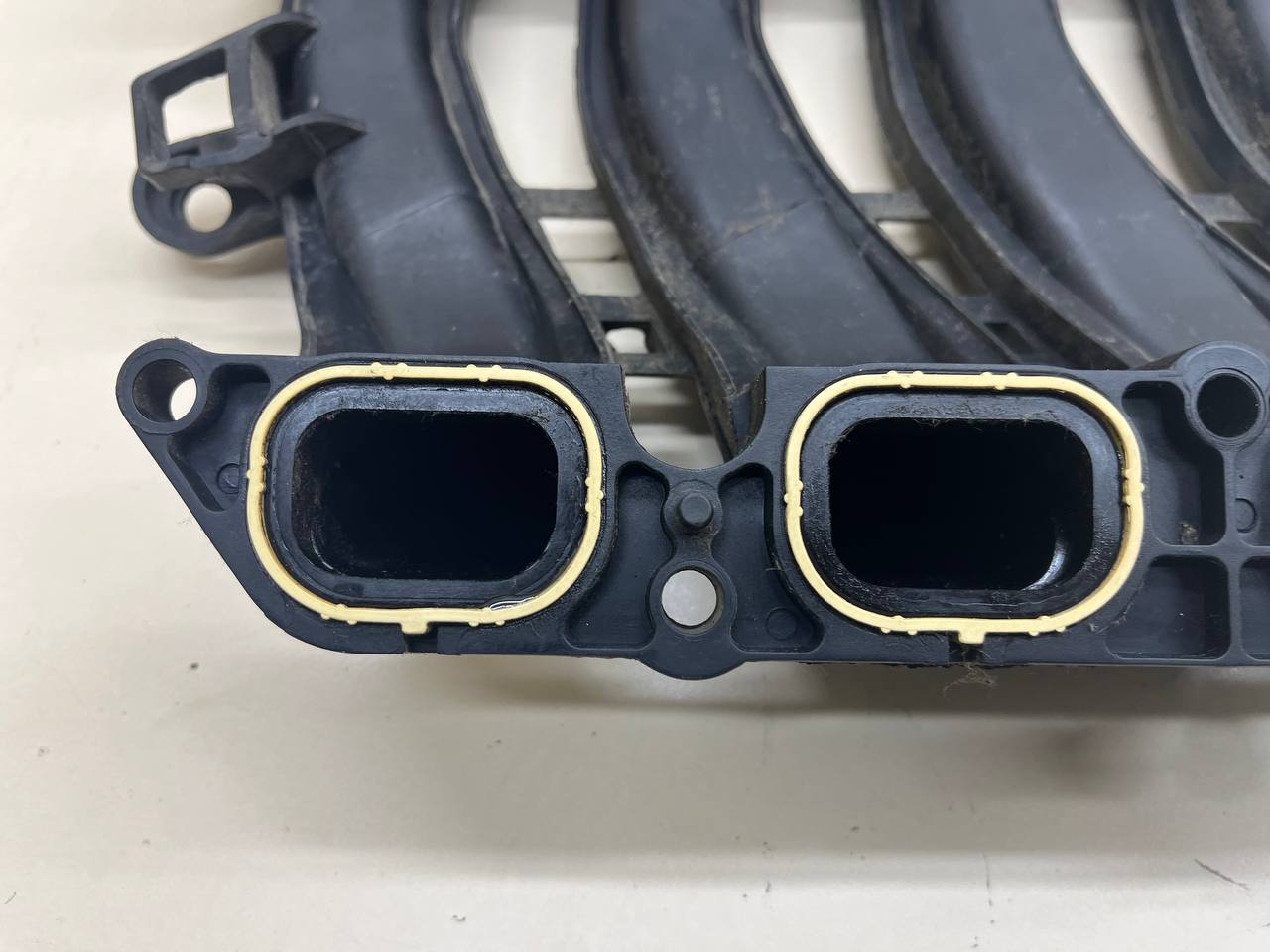 Коллектор впускной Renault Megane (2) 2002-2009 Коллектор впускной Renault Megane (2) 2002-2009