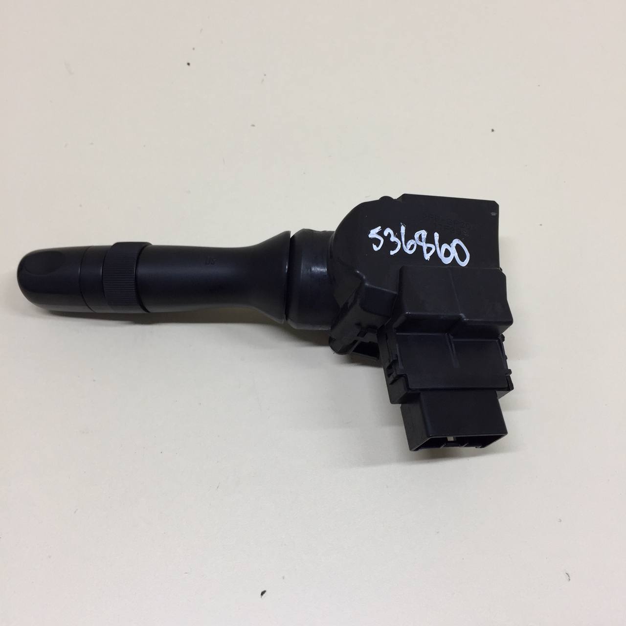 Переключатель стеклоочистителей Toyota Land Cruiser Prado (J150) 2009-2022 Переключатель стеклоочистителей Toyota Land Cruiser Prado (J150) 2009-2022