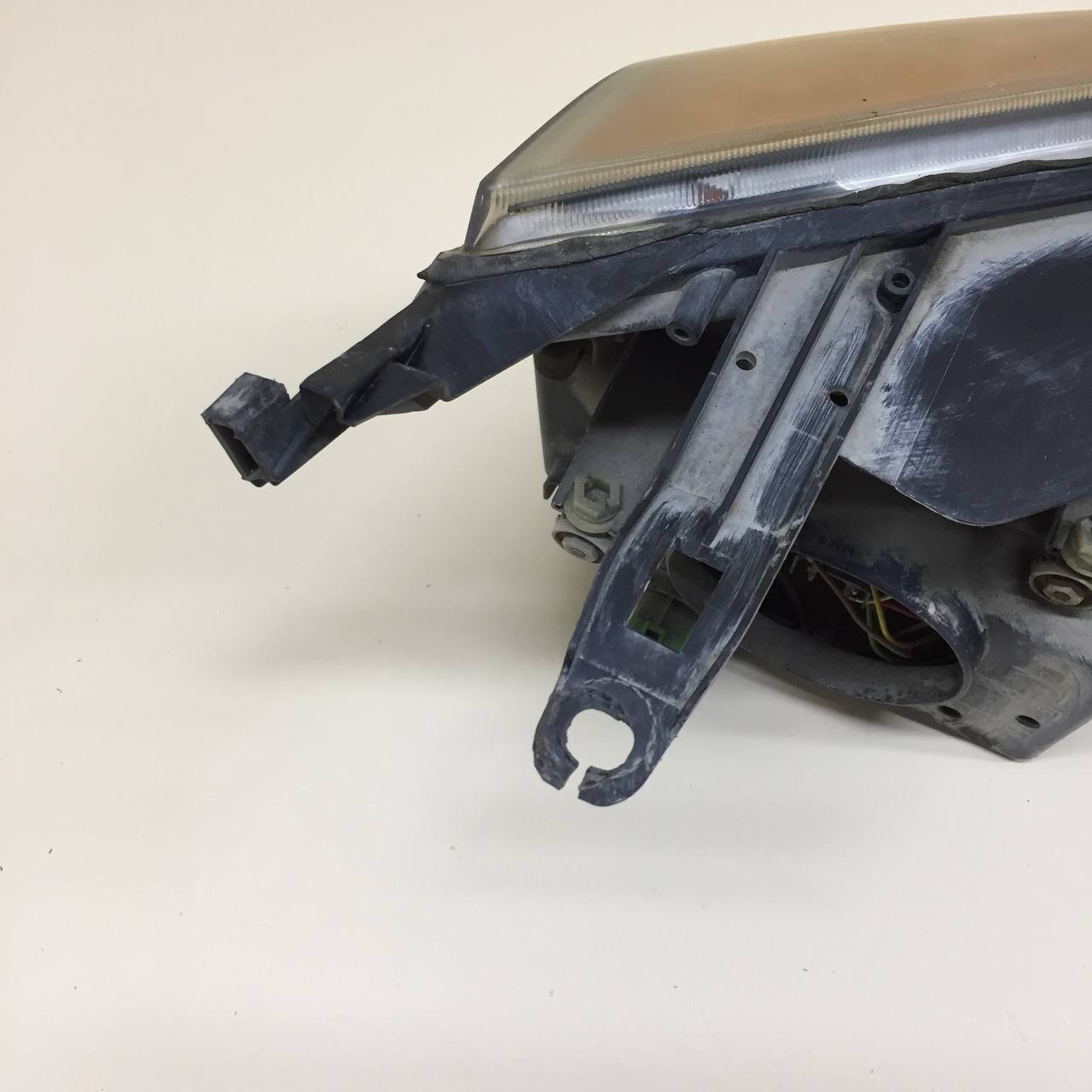 Фара левая Ford Fusion (JU) 2002-2012 Фара левая Ford Fusion (JU) 2002-2012
