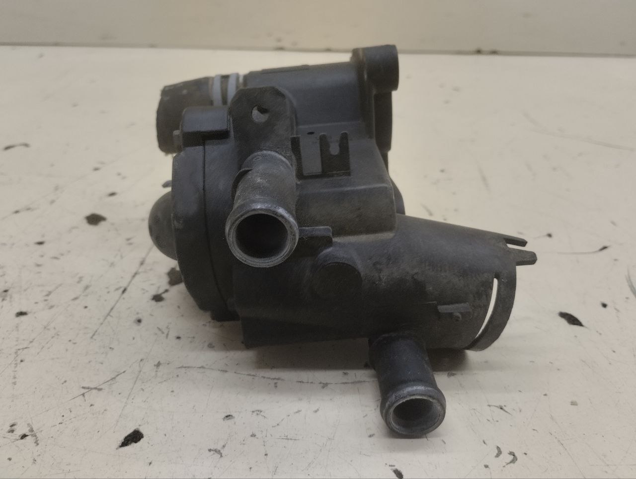 Корпус термостата Volkswagen Golf 6 (5K) 2009-2013