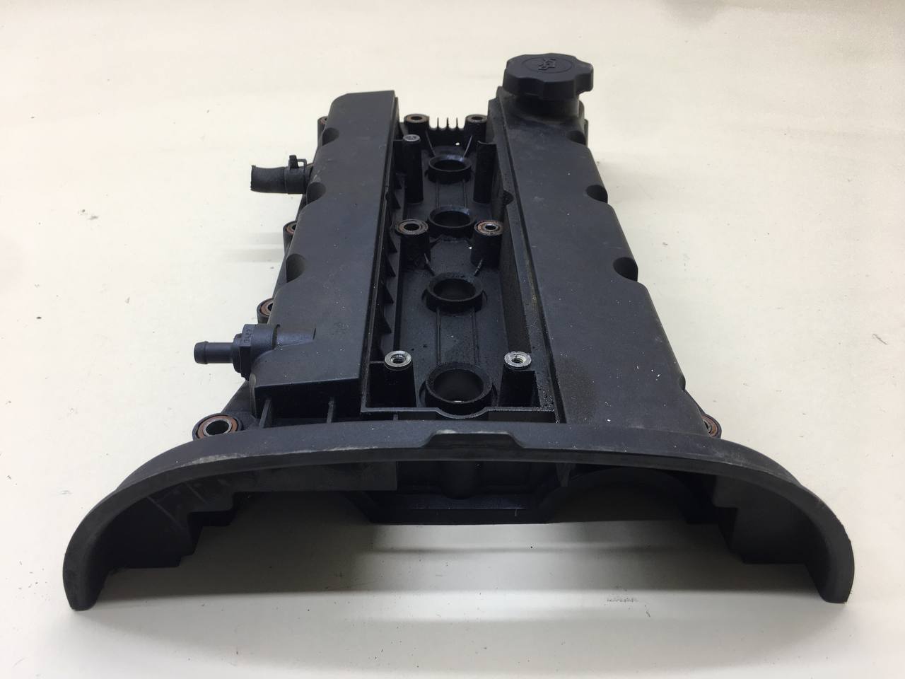 Крышка головки блока (клапанная) Chevrolet Cruze (J300) 2009-2016 Крышка головки блока (клапанная) Chevrolet Cruze (J300) 2009-2016