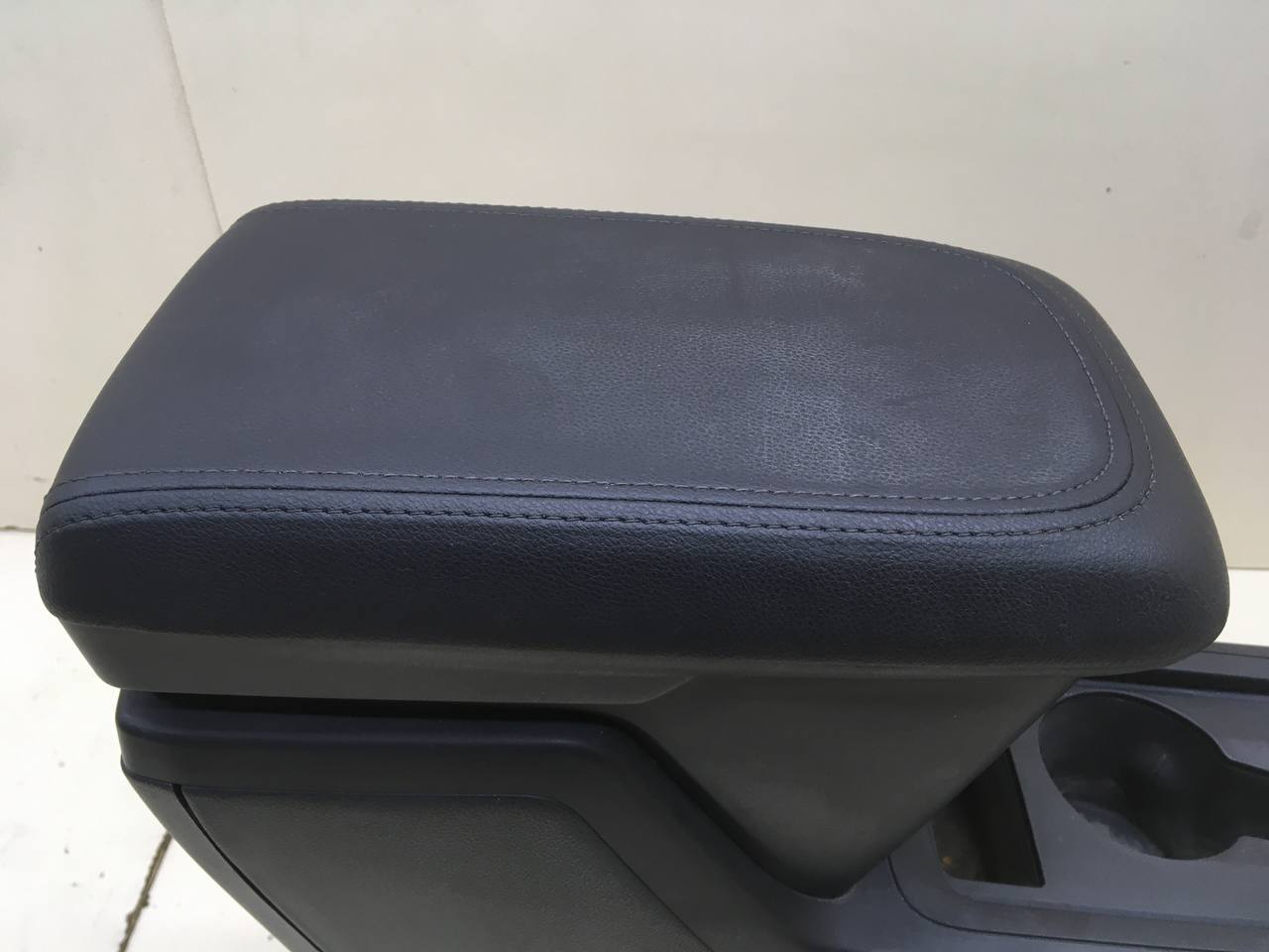 Консоль центральная Chevrolet Captiva (C140) 2011-2016 Консоль центральная Chevrolet Captiva (C140) 2011-2016