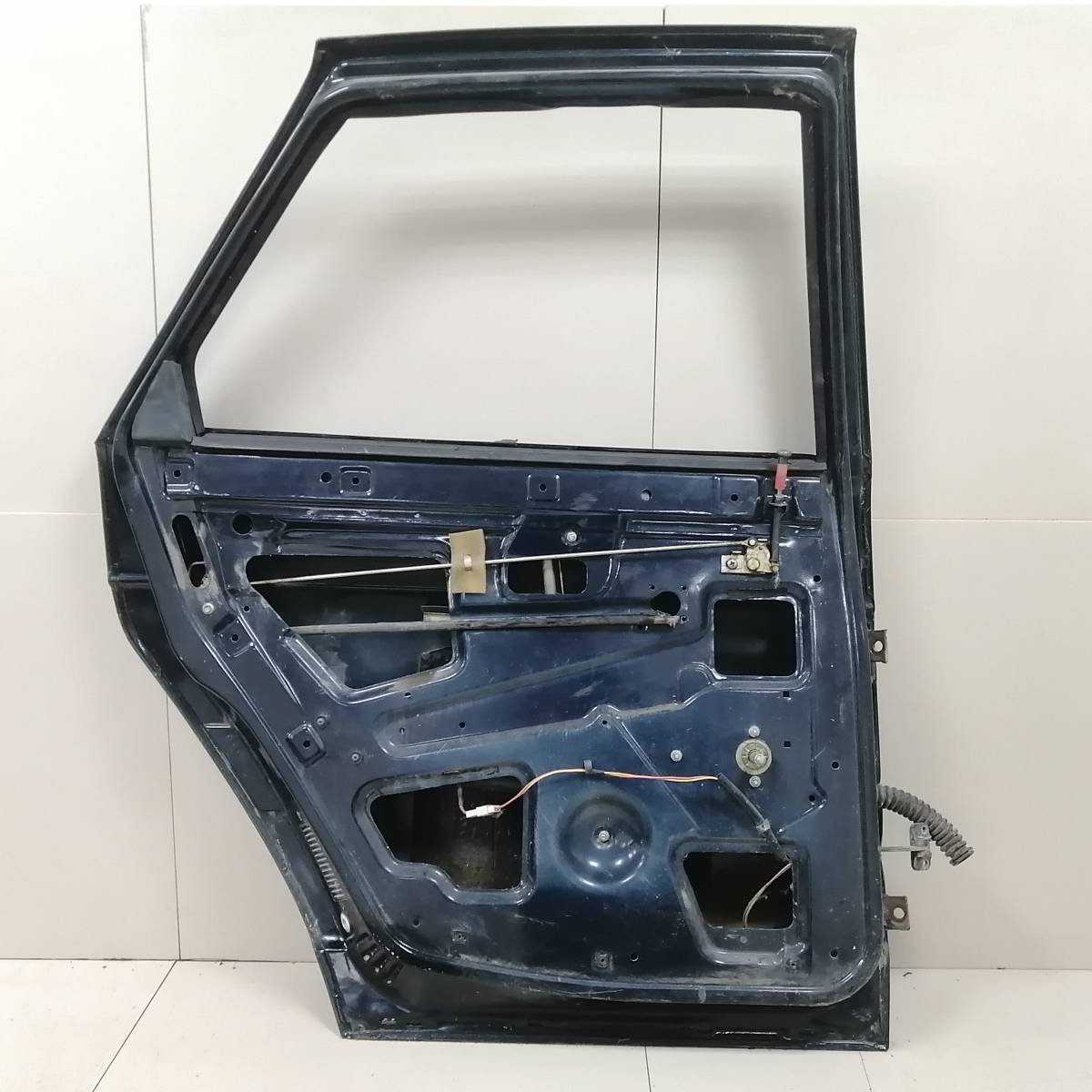 Дверь задняя левая Lada 2110 1997-2009