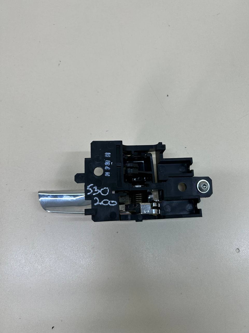 Ручка двери внутренняя левая Mitsubishi Outlander (GF) 2012>