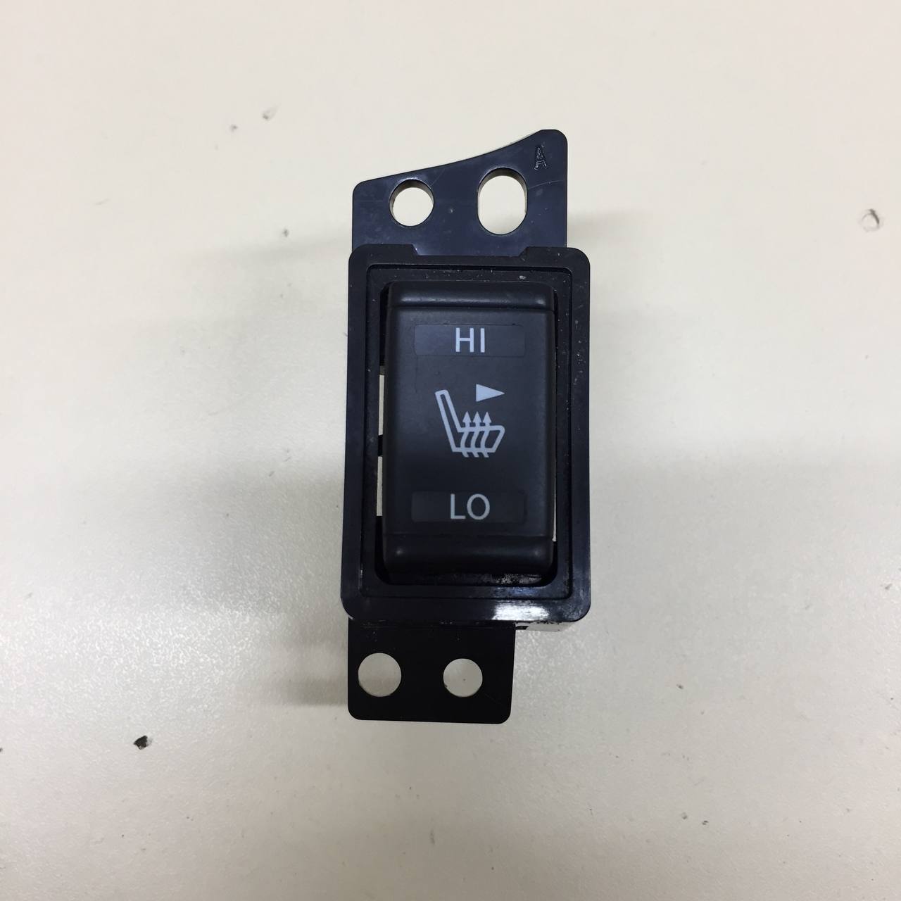 Кнопка обогрева сидений Nissan Qashqai (J11) 2014> Кнопка обогрева сидений Nissan Qashqai (J11) 2014>