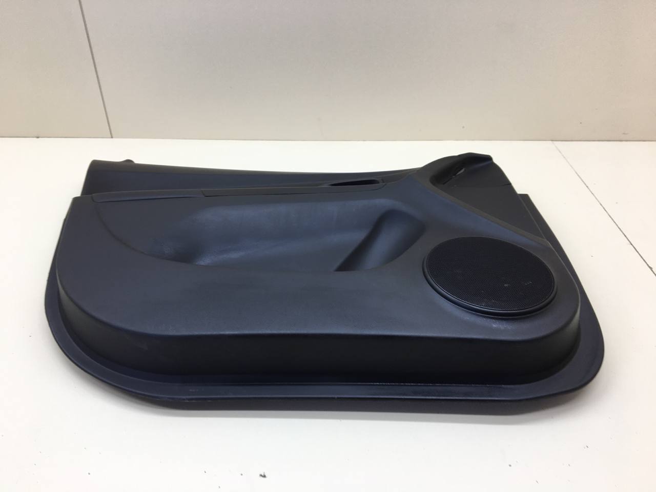 Обшивка двери передней левой Chevrolet Cruze (J300) 2009-2016