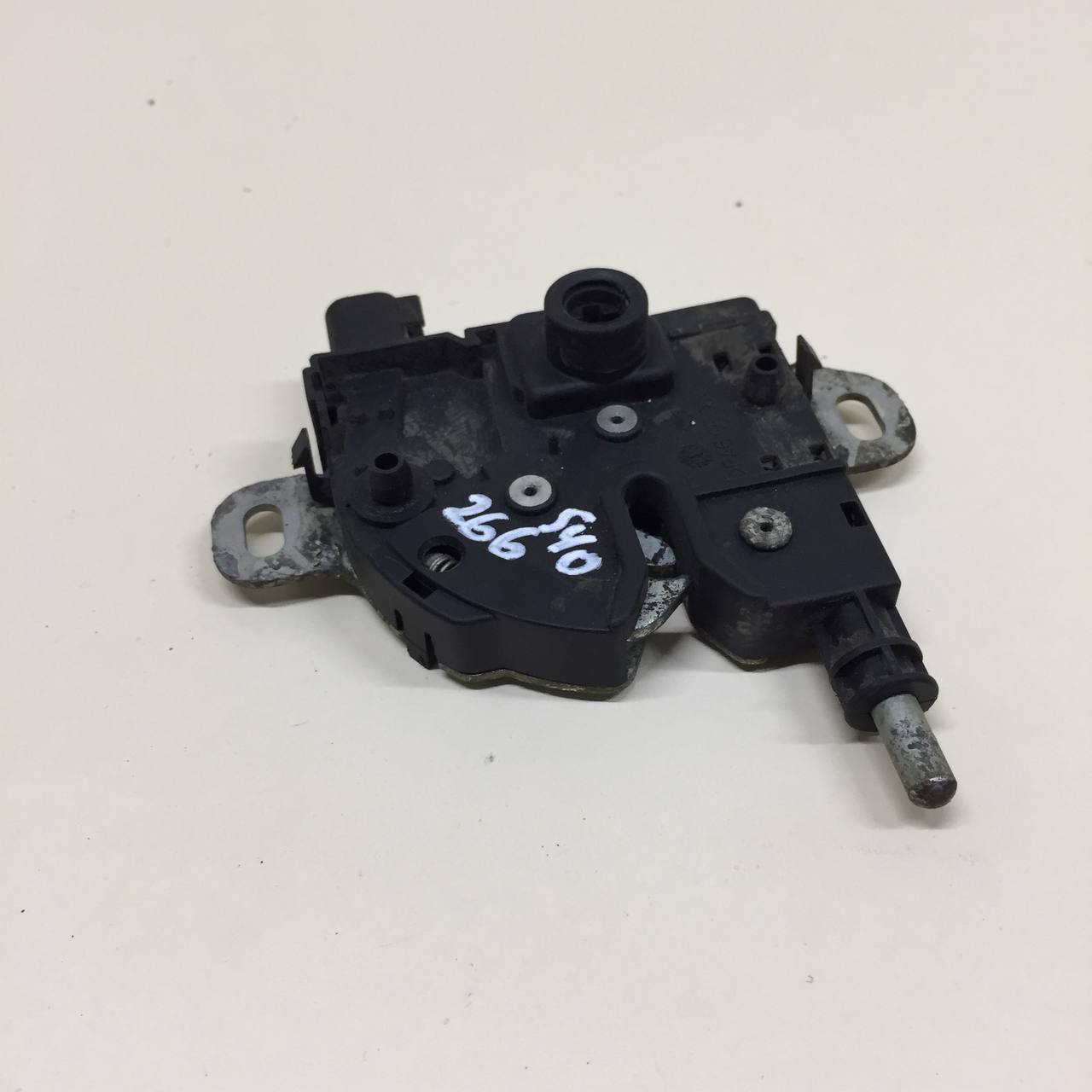 Замок капота Ford Focus 2 (DB) 2008-2011