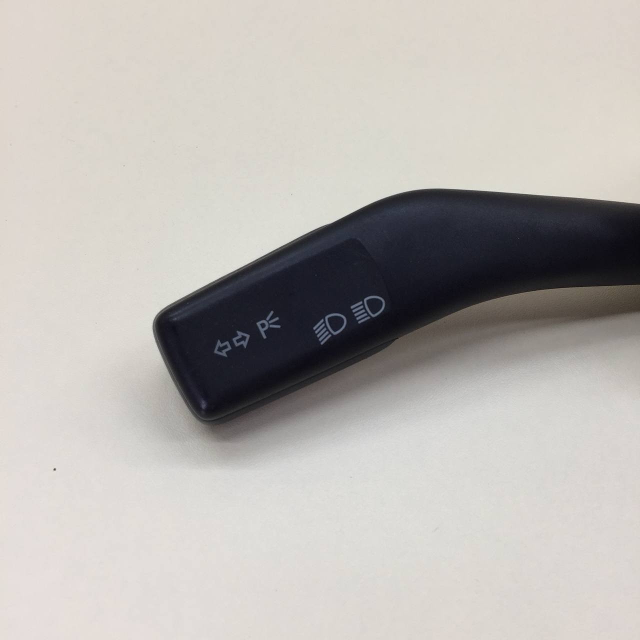 Переключатель поворотов подрулевой Skoda Octavia (A5 1Z-) 2004-2013