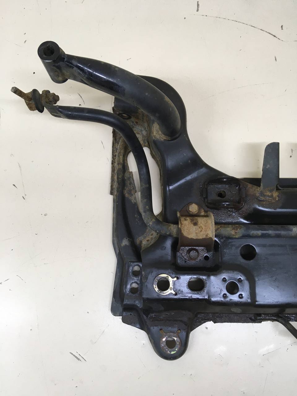 Балка подмоторная Ford Fusion (JU) 2002-2012 Балка подмоторная Ford Fusion (JU) 2002-2012
