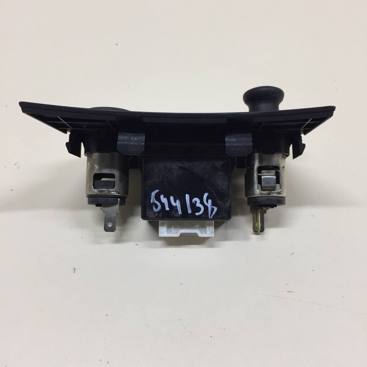 Разъем (USB AUX) Hyundai Solaris (RB) 2010-2017 Разъем (USB AUX) Hyundai Solaris (RB) 2010-2017