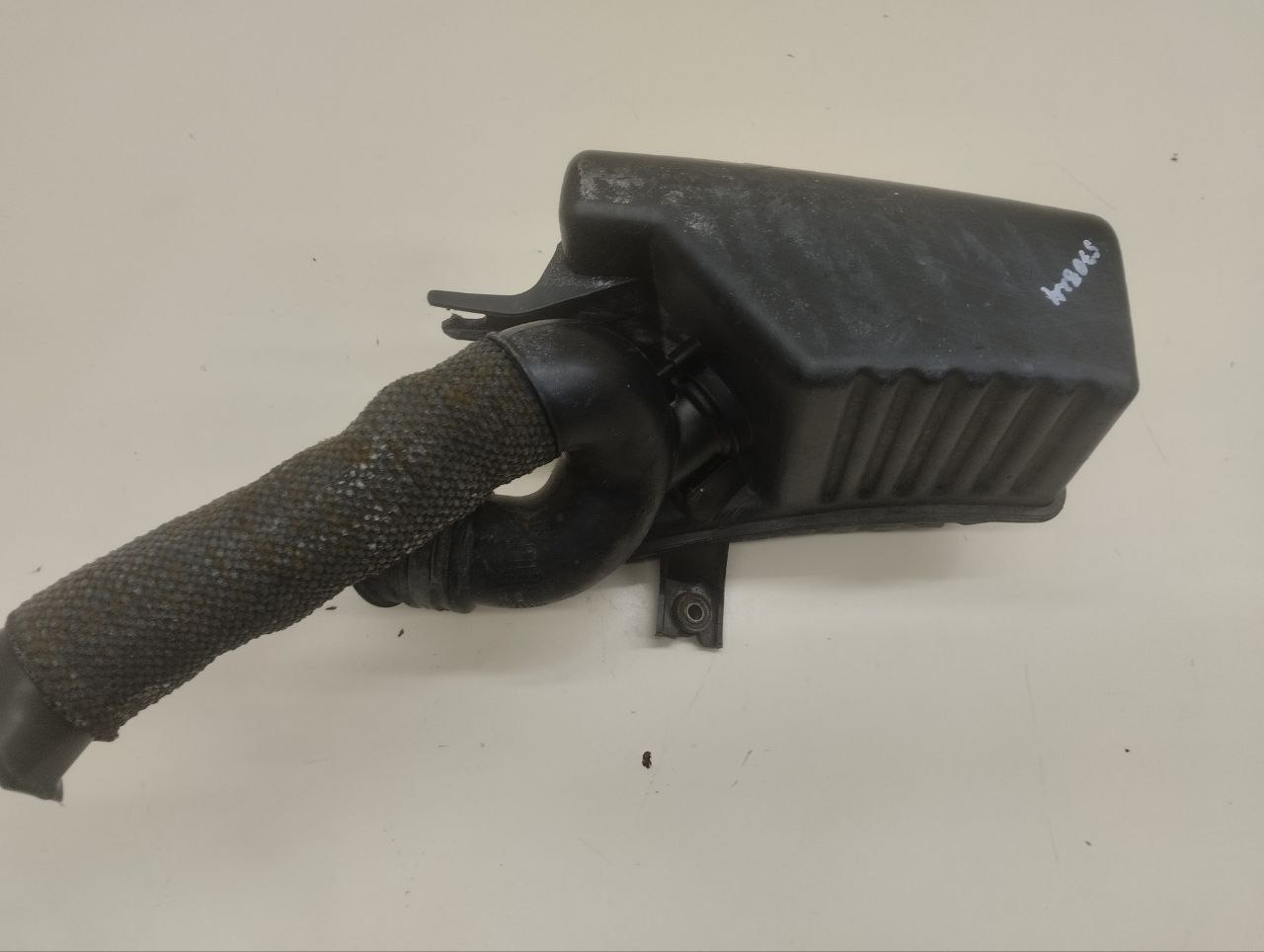 Резонатор воздушного фильтра Chevrolet Aveo T250 2005-2011