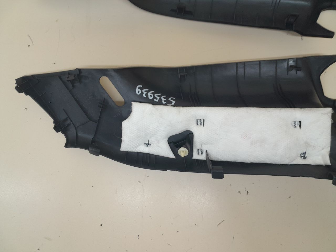 Обшивка стойки Mazda Mazda 3 (BM) 2013-2016 Обшивка стойки Mazda Mazda 3 (BM) 2013-2016