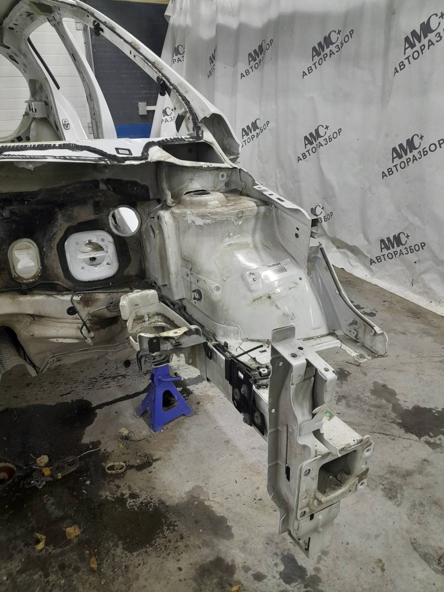 Четверть передняя левая Peugeot 308 2007>
