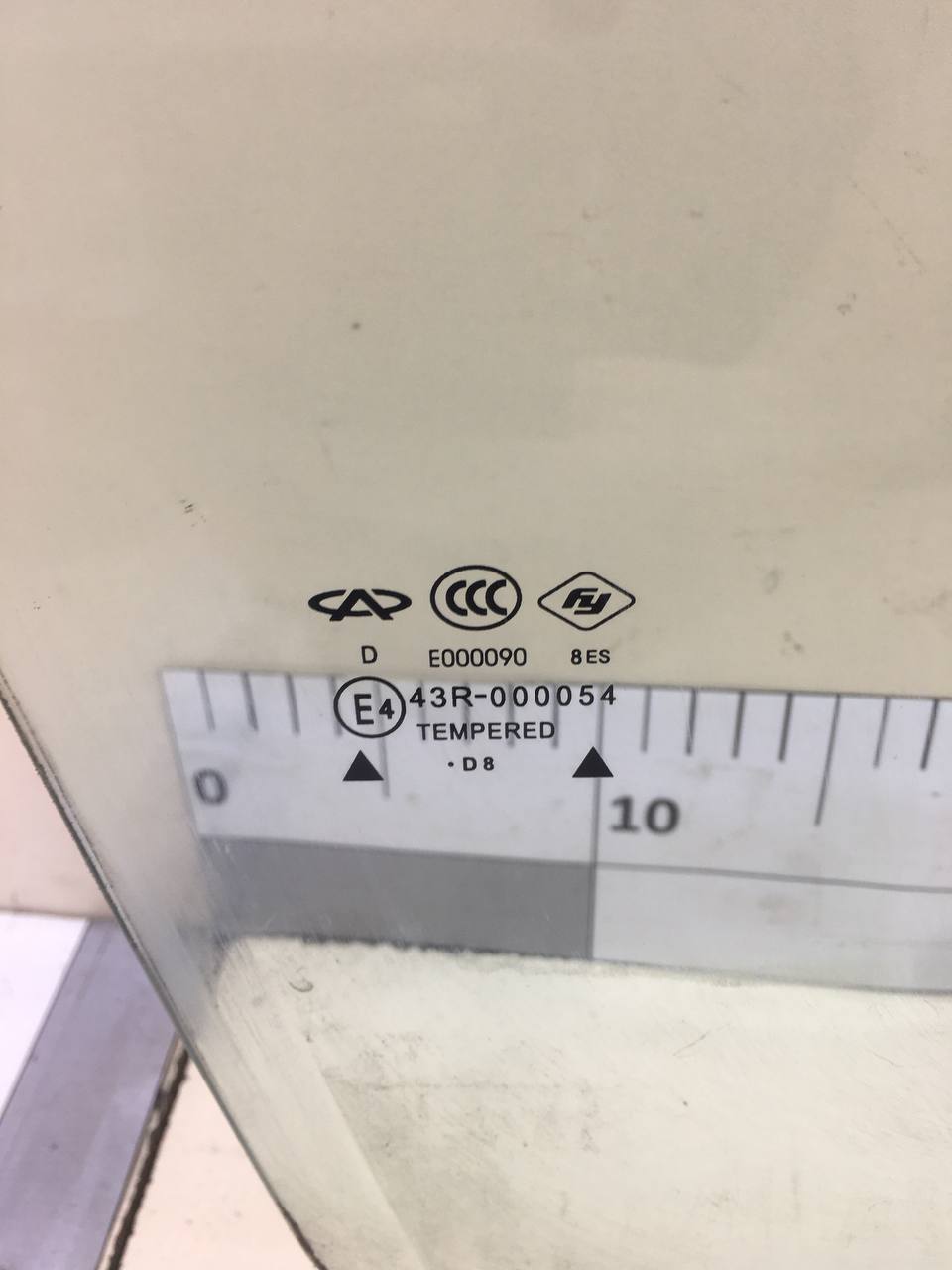 Стекло двери передней правой Vortex Estina 2008-2012