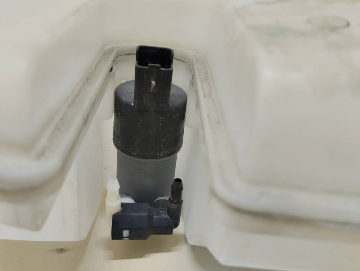 Бачок омывателя Nissan Terrano (D10) 2014>