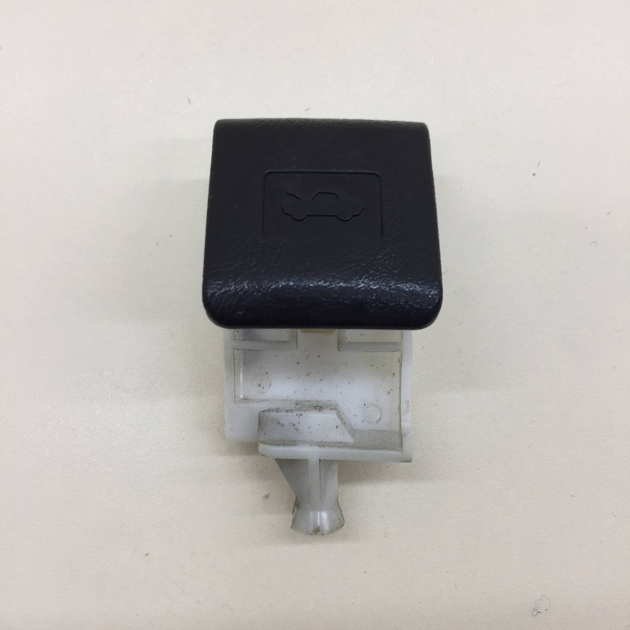 Ручка открывания капота Toyota Rav 4 (A30) 2006-2013 Ручка открывания капота Toyota Rav 4 (A30) 2006-2013
