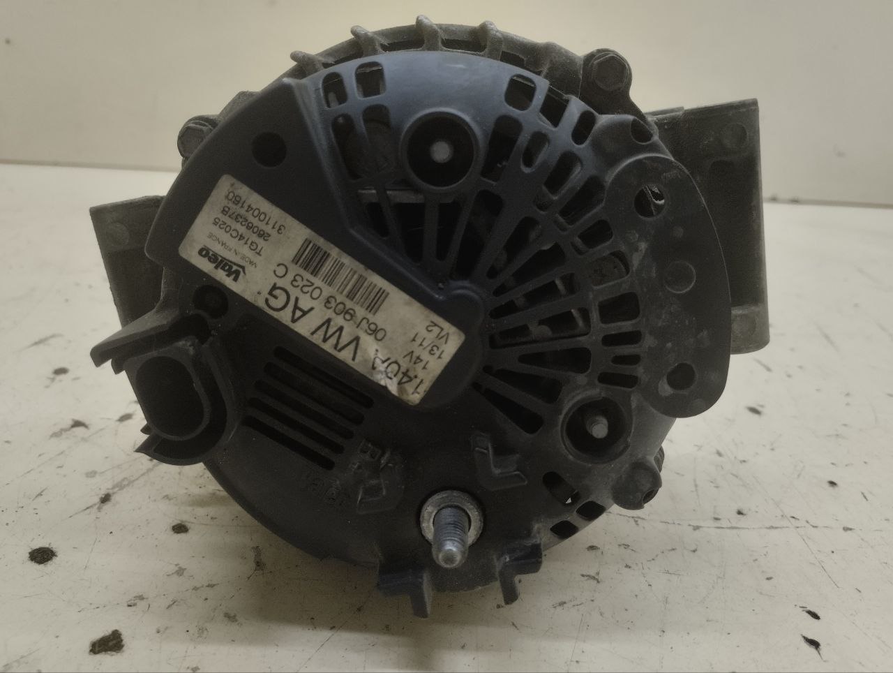 Генератор Volkswagen Passat B7 2011-2015 Генератор Volkswagen Passat B7 2011-2015