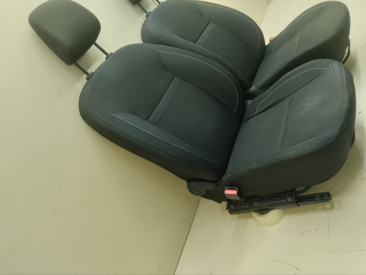 Сиденье (комплект) Renault Duster (HSA, HSM) 2012> Сиденье (комплект) Renault Duster (HSA, HSM) 2012>