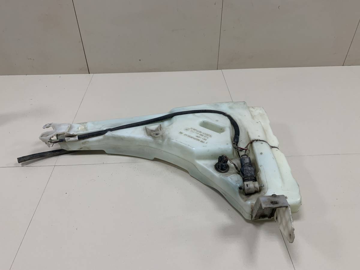 Бачок омывателя лобового стекла Volkswagen Touareg (7L) 2002-2010