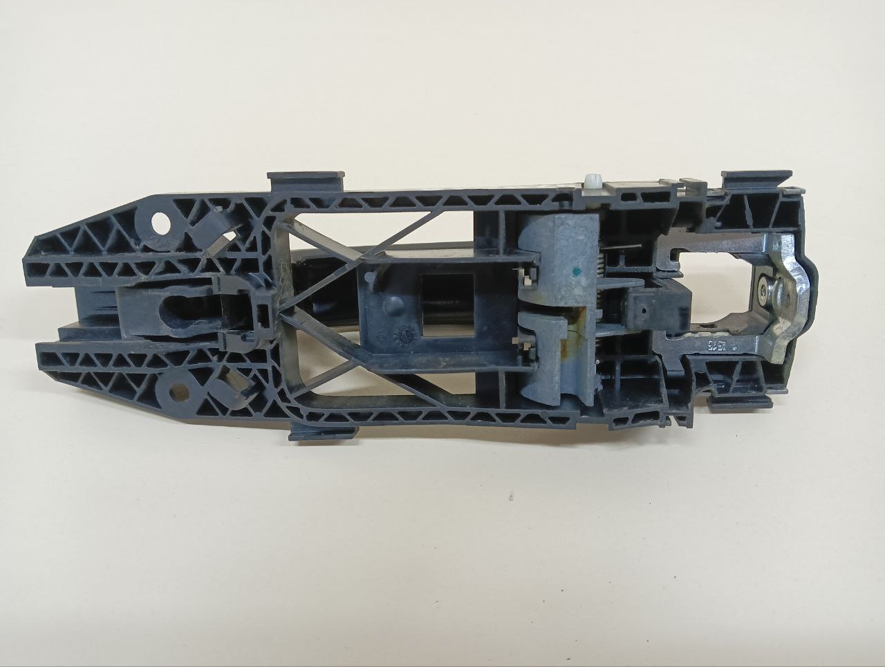 Ручка двери передней наружная левая Volkswagen Polo (MK5) 2011-2020 Ручка двери передней наружная левая Volkswagen Polo (MK5) 2011-2020