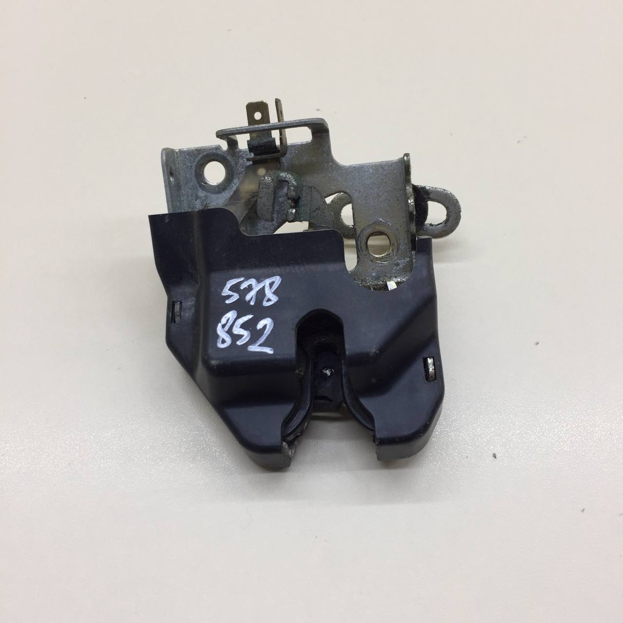 Замок багажника Honda Civic 4D 2006-2012