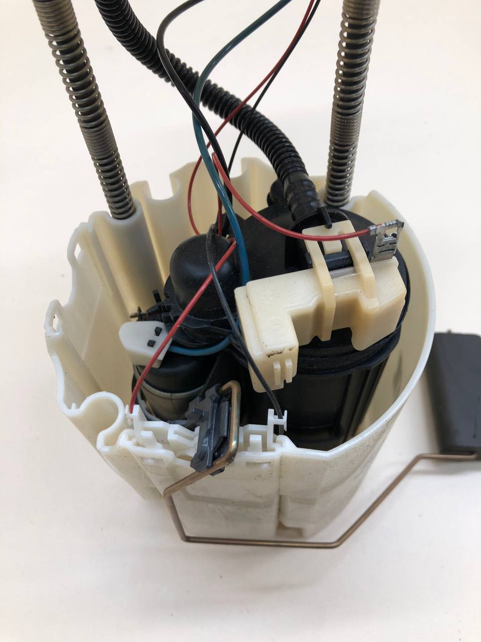 Насос топливный электрический Chevrolet Cruze (J300) 2009-2016