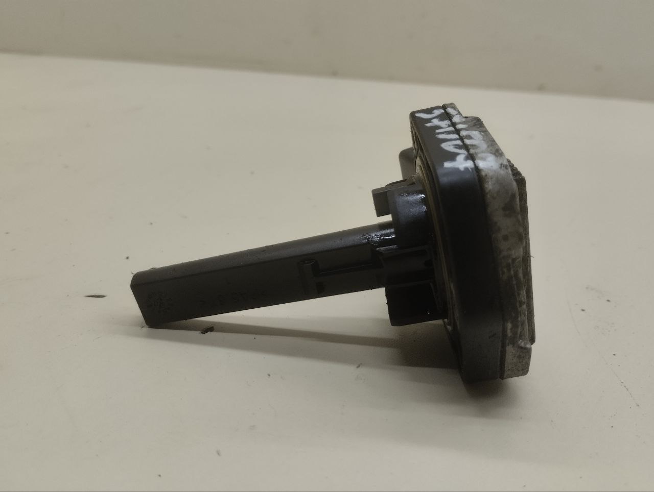 Датчик уровня масла Volkswagen Tiguan (5N2) 2011-2016