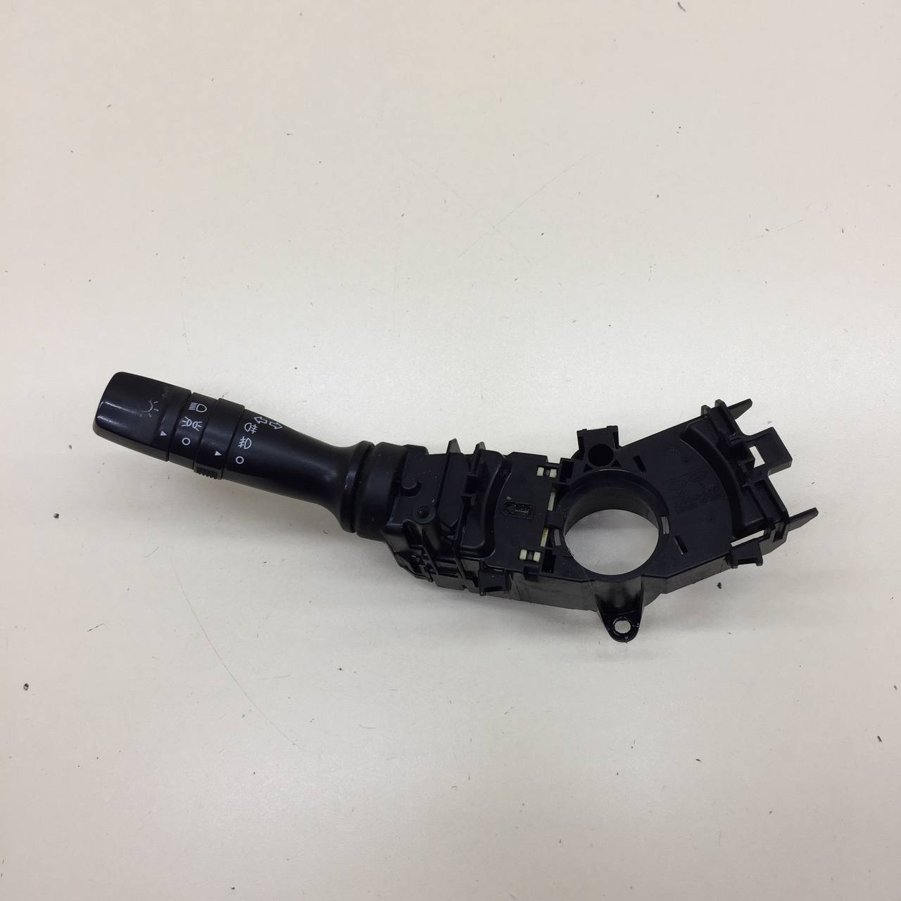 Переключатель поворотов подрулевой Kia Ceed (ED) 2007-2012