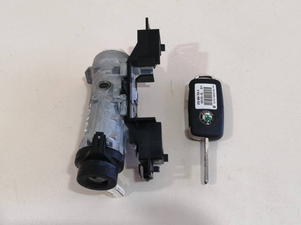 Замок зажигания Skoda Octavia (A5 1Z-) 2004-2013 Замок зажигания Skoda Octavia (A5 1Z-) 2004-2013