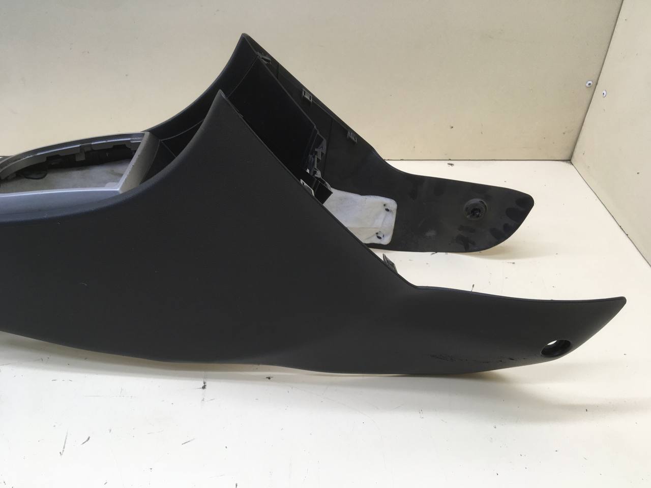 Консоль центральная Hyundai Solaris (RB) 2010-2017