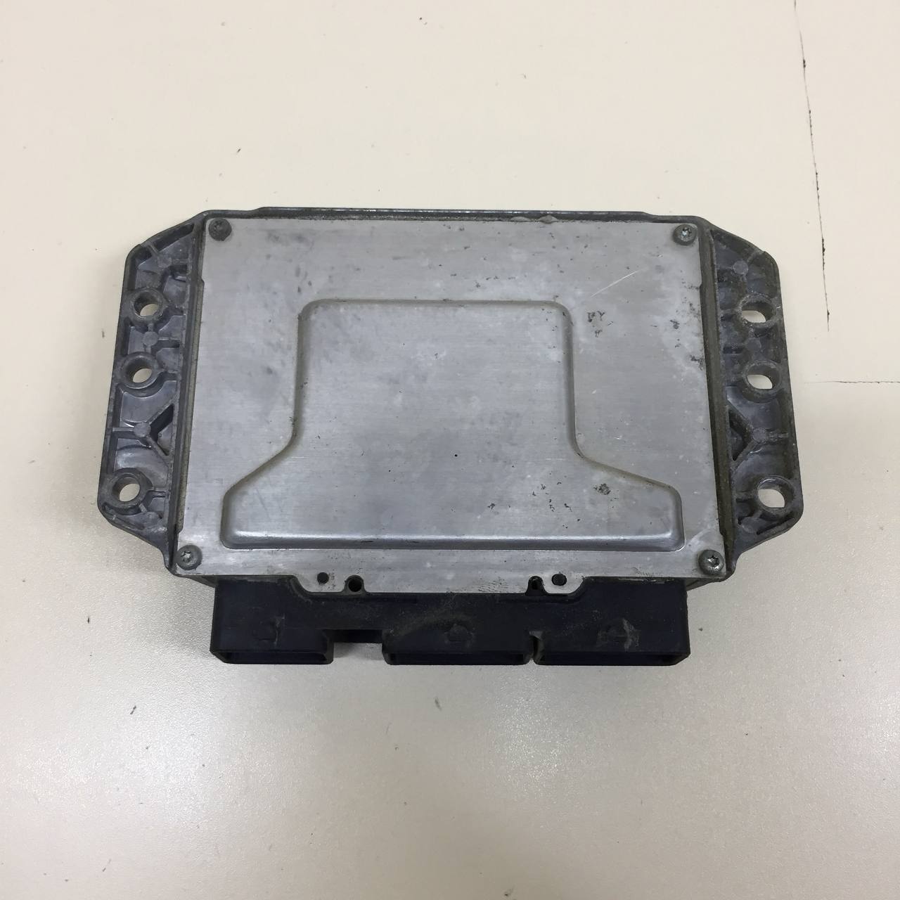 Блок управления двигателем Renault Duster (HSA, HSM) 2012> Блок управления двигателем Renault Duster (HSA, HSM) 2012>