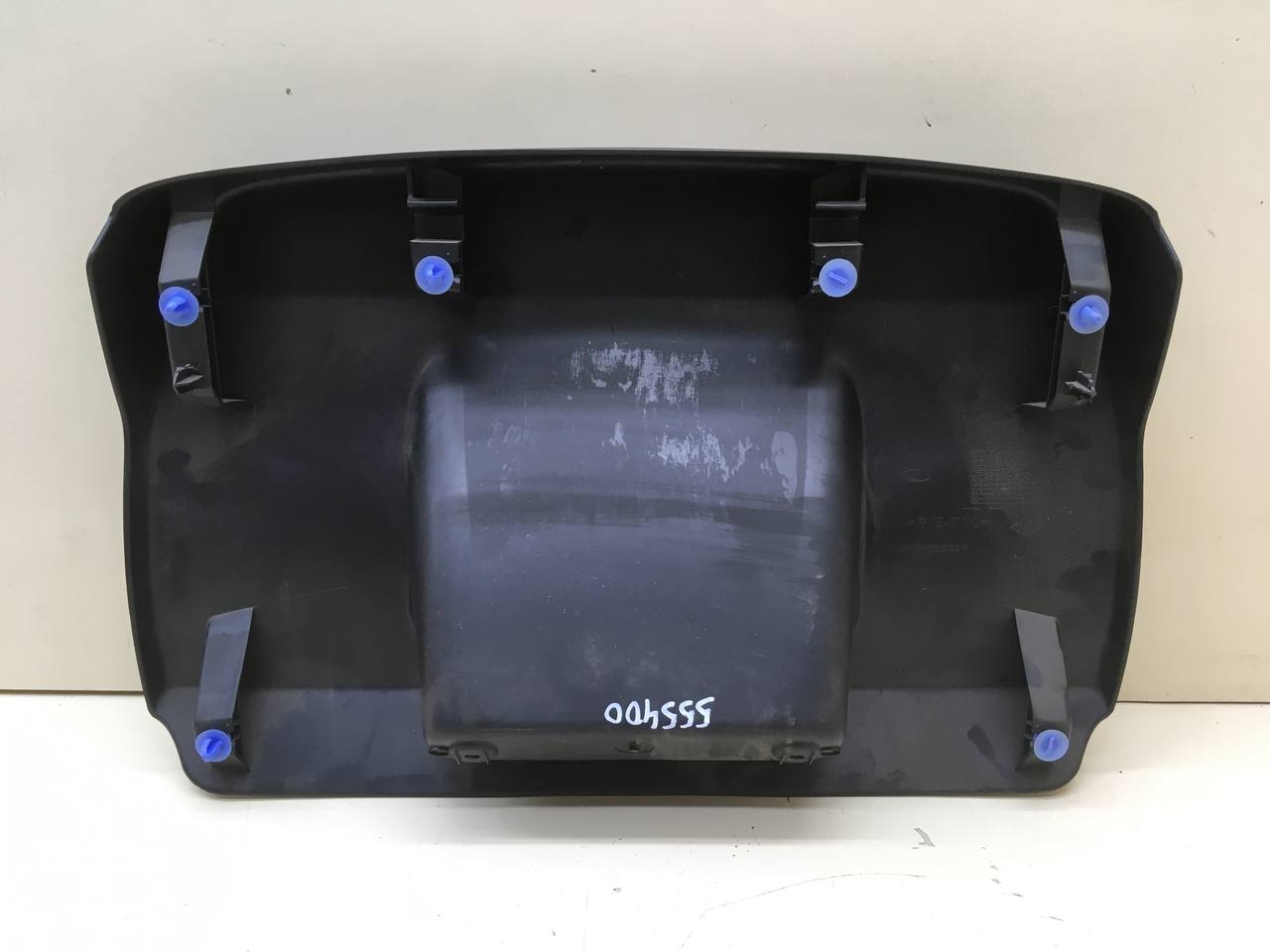 Обшивка двери багажника Renault Sandero Stepway (5S) 2014-2022 Обшивка двери багажника Renault Sandero Stepway (5S) 2014-2022