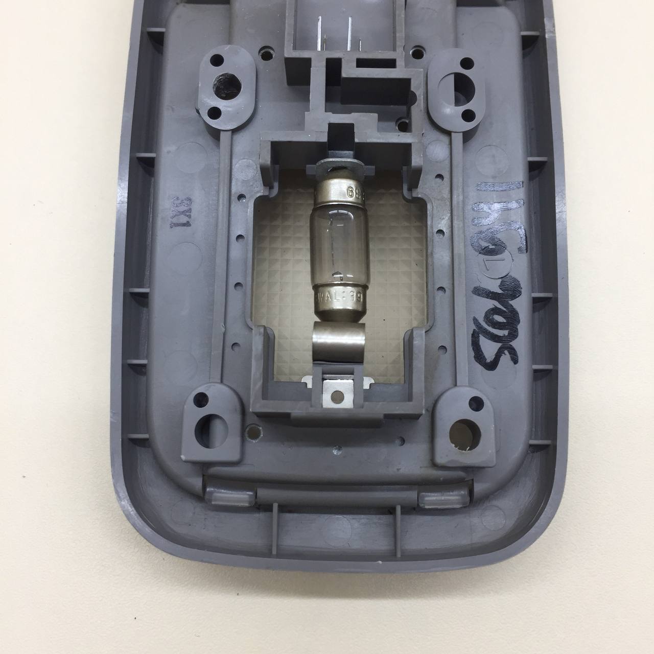 Плафон салонный Toyota Rav 4 (A20) 2000-2005