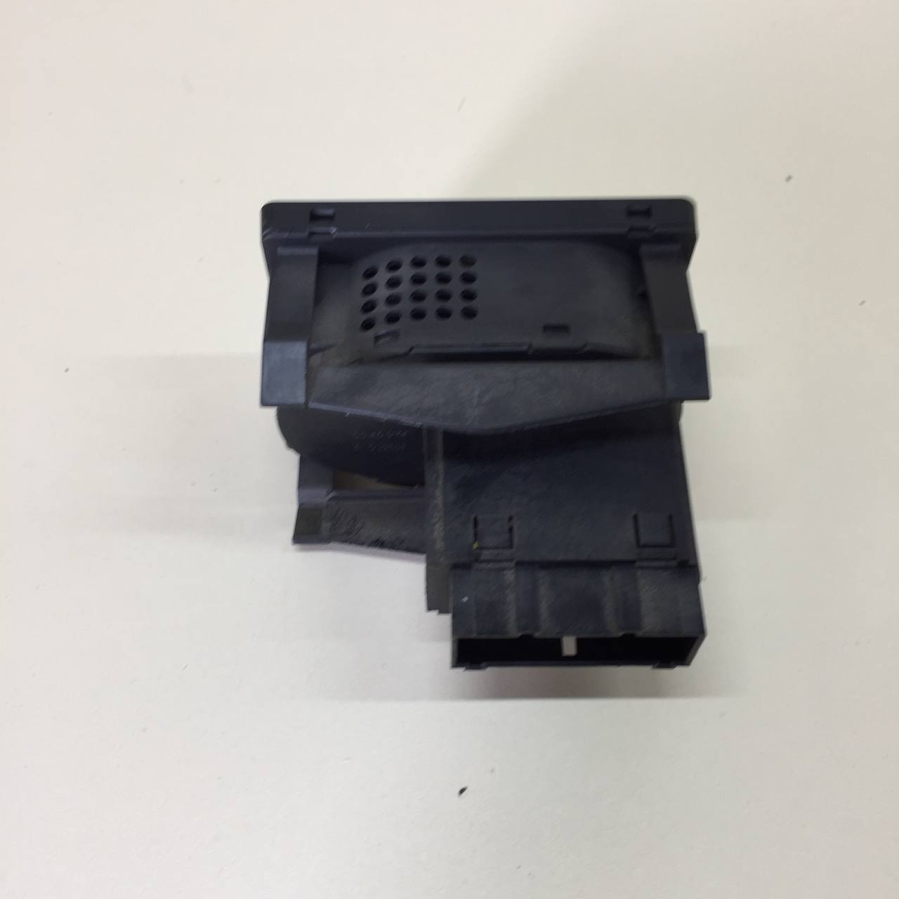 Переключатель света фар Ford Fiesta (MK5) 2002-2008 Переключатель света фар Ford Fiesta (MK5) 2002-2008