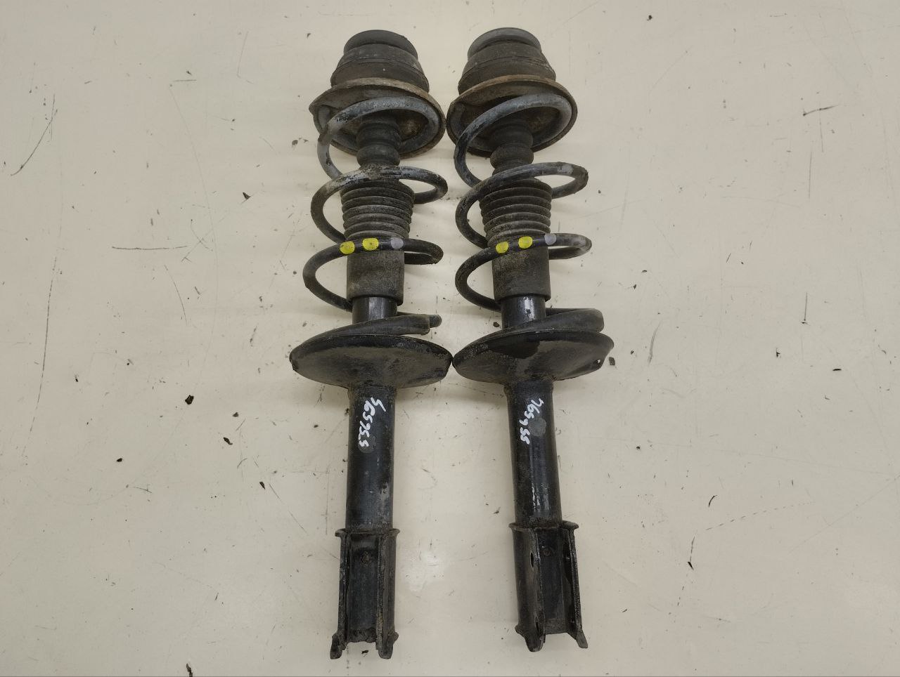 Амортизатор передний Nissan Almera 3 (G11, G15) 2012> Амортизатор передний Nissan Almera 3 (G11, G15) 2012>