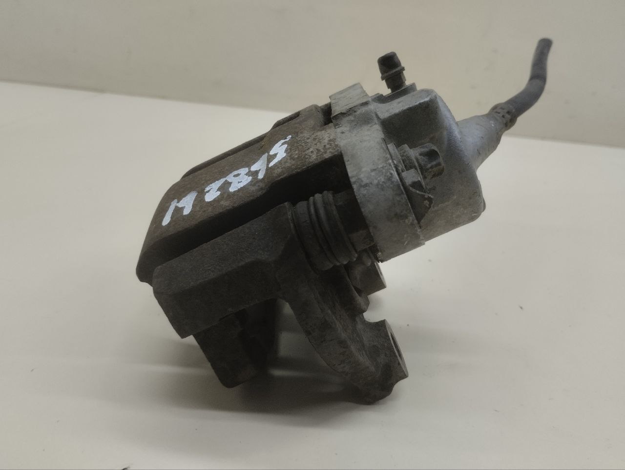 Суппорт передний правый Lada Granta 2011>