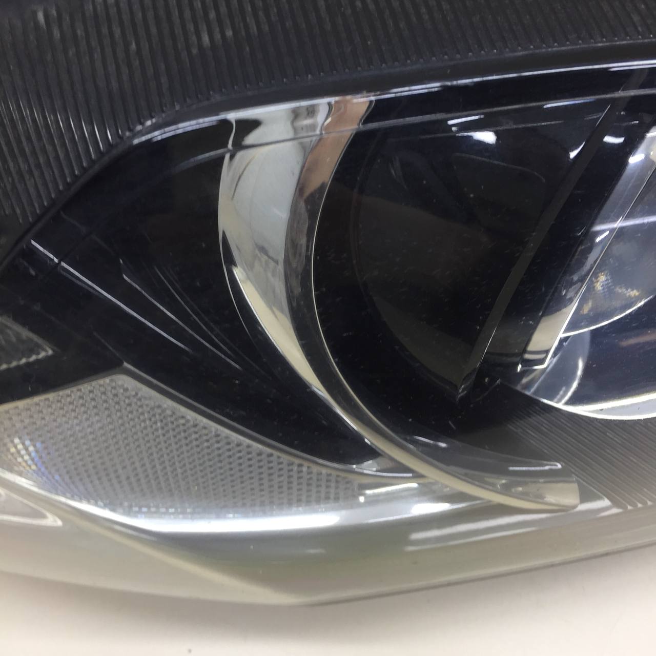 Фара правая Jaguar XF 2007-2015