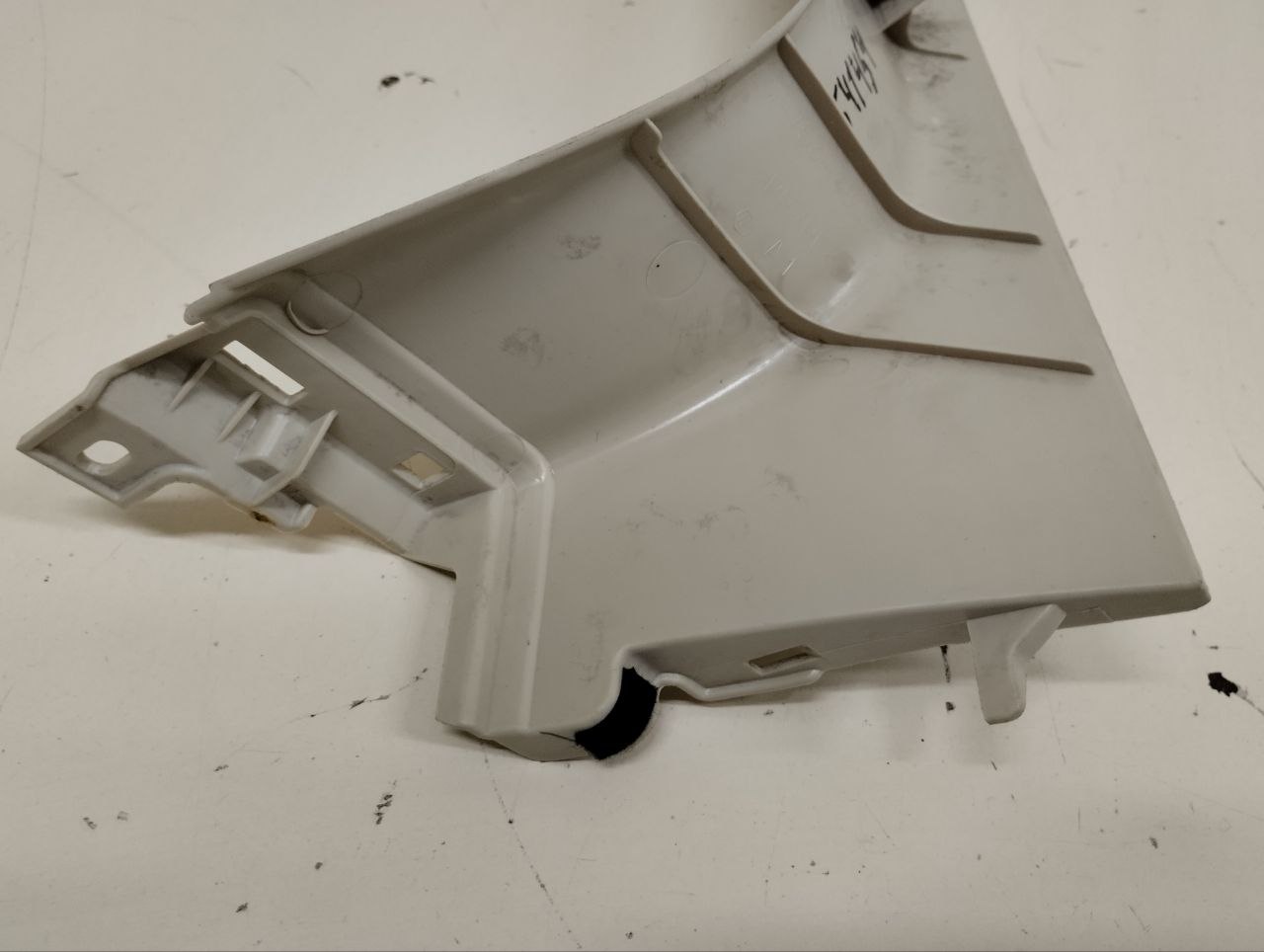 Обшивка багажника Lexus RX 350 /450h (XL10) 2009-2015 Обшивка багажника Lexus RX 350 /450h (XL10) 2009-2015