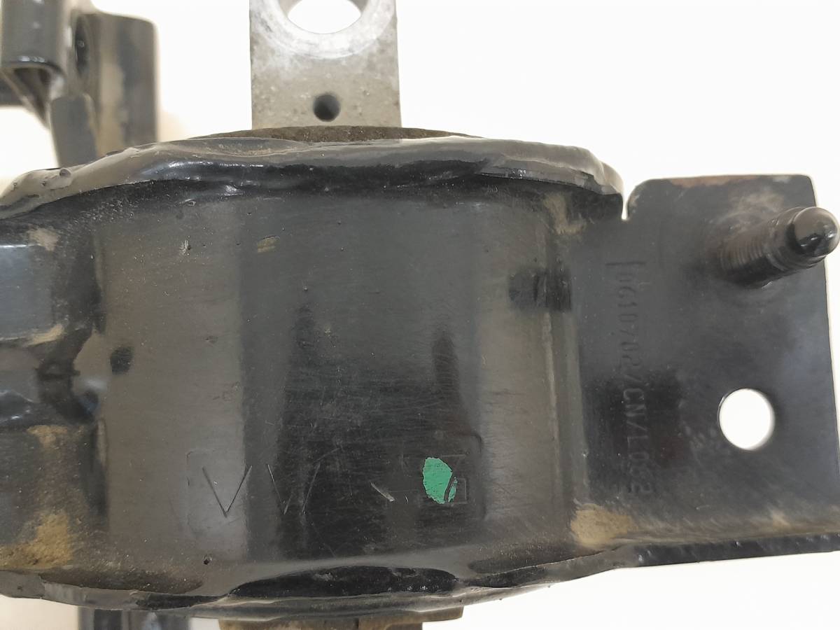 Опора КПП левая Volkswagen Polo (MK5) 2011-2020 Опора КПП левая Volkswagen Polo (MK5) 2011-2020